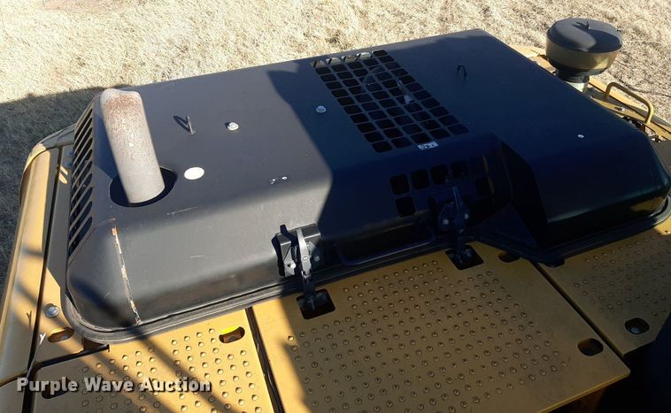 image for item LX9812 2011 Caterpillar 319D LN  excavator