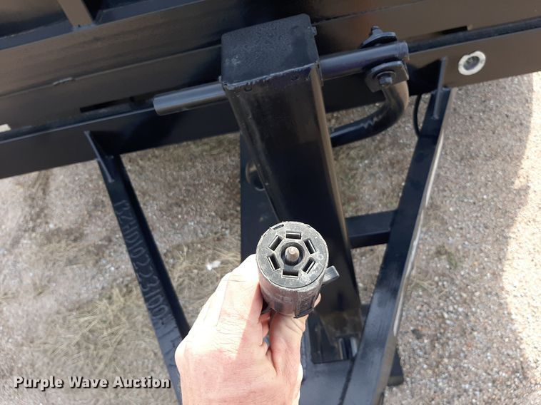 image for item LX9813 2003 Parker  dump trailer