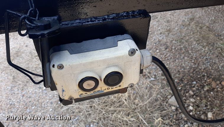 image for item LX9813 2003 Parker  dump trailer