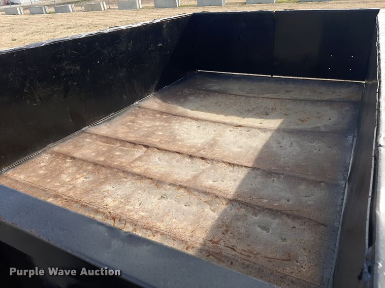 image for item LX9813 2003 Parker  dump trailer