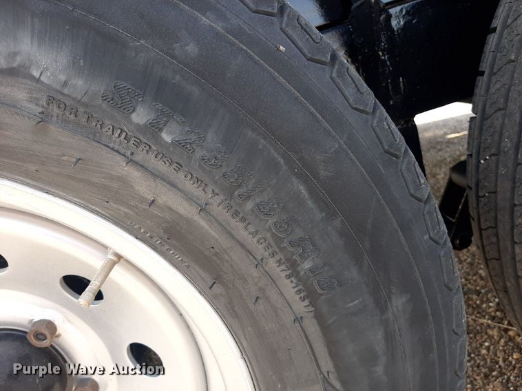 image for item LX9813 2003 Parker  dump trailer