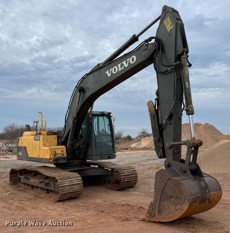 image for item LY9485 2012 Volvo EX220DL  excavator