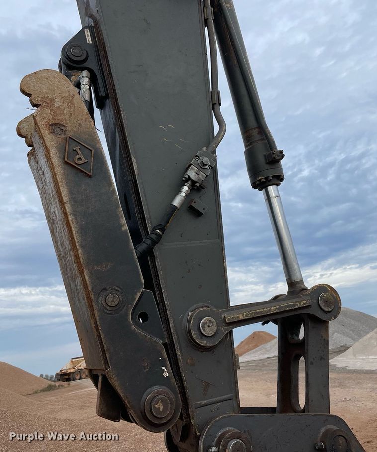 image for item LY9485 2012 Volvo EX220DL  excavator