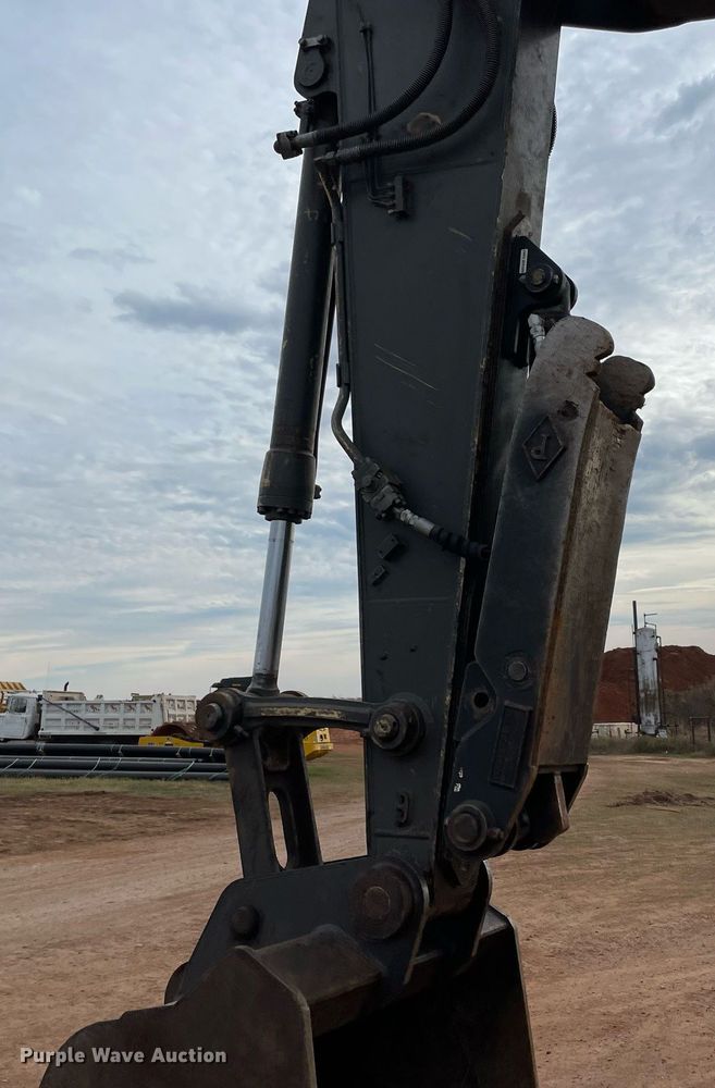 image for item LY9485 2012 Volvo EX220DL  excavator