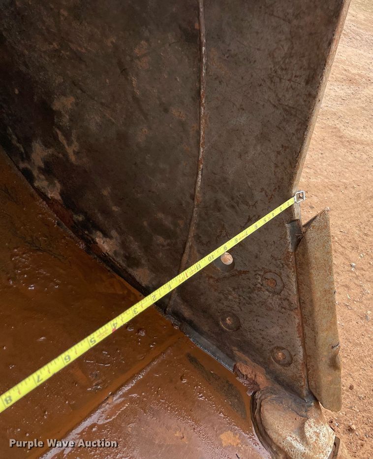 image for item LY9485 2012 Volvo EX220DL  excavator