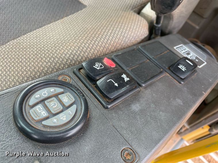 image for item LY9485 2012 Volvo EX220DL  excavator