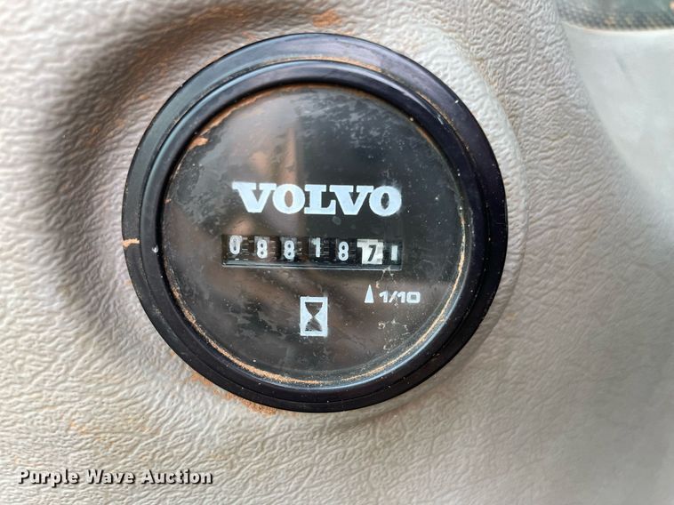 image for item LY9485 2012 Volvo EX220DL  excavator