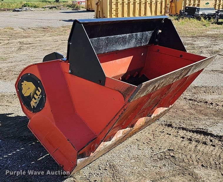 image for item MH9425 2015 Allu DN2-17  screening bucket