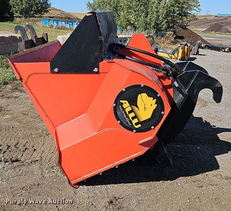 image for item MH9425 2015 Allu DN2-17  screening bucket