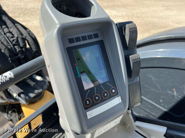 image for item MH9925 2016 John Deere 50G  mini excavator