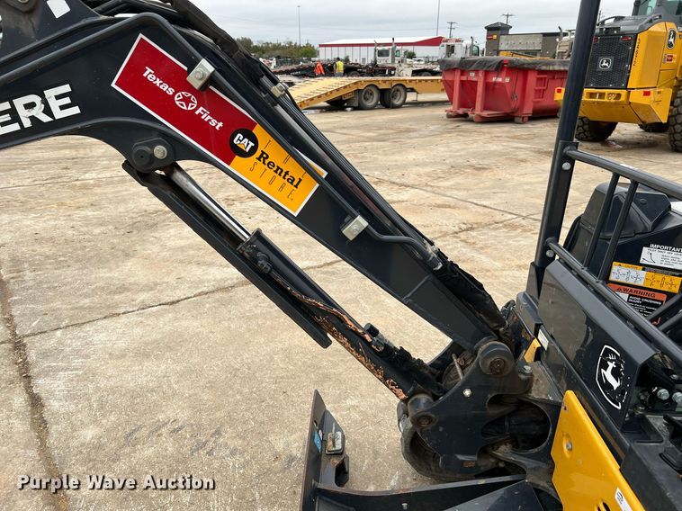 image for item MH9927 2019 John Deere 17G  mini excavator