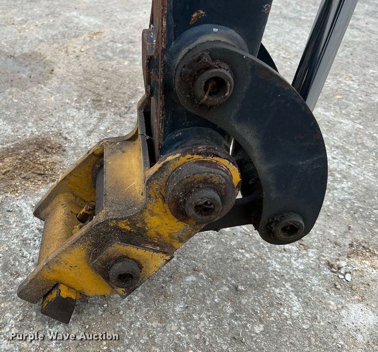 image for item MH9927 2019 John Deere 17G  mini excavator