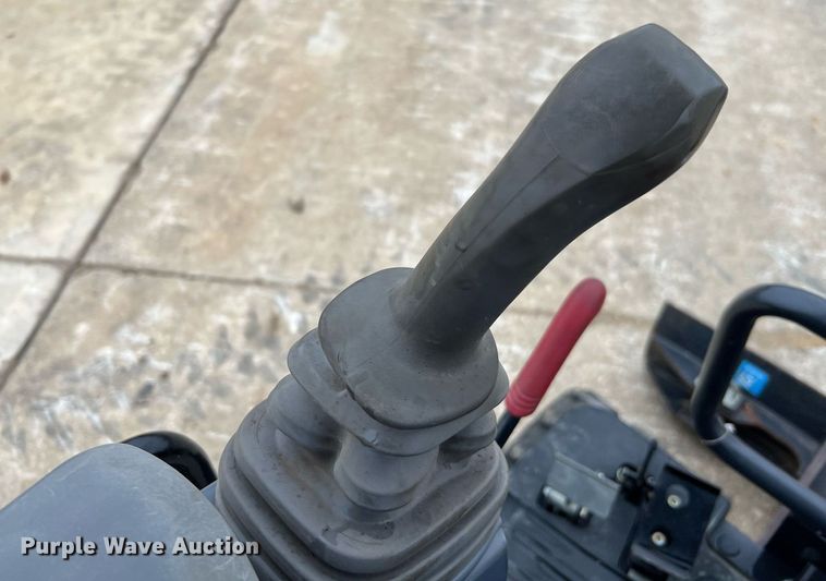 image for item MH9927 2019 John Deere 17G  mini excavator