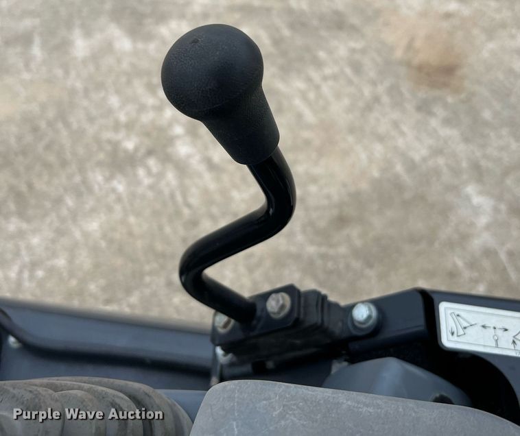 image for item MH9927 2019 John Deere 17G  mini excavator