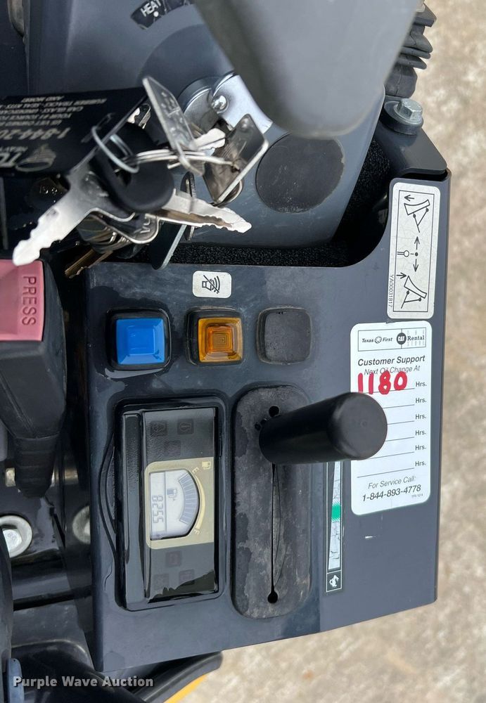 image for item MH9927 2019 John Deere 17G  mini excavator