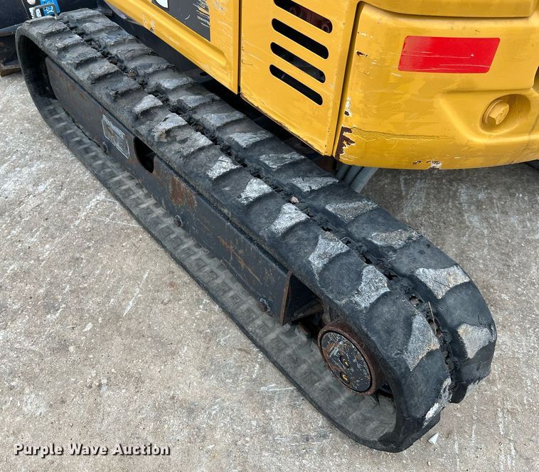 image for item MH9927 2019 John Deere 17G  mini excavator