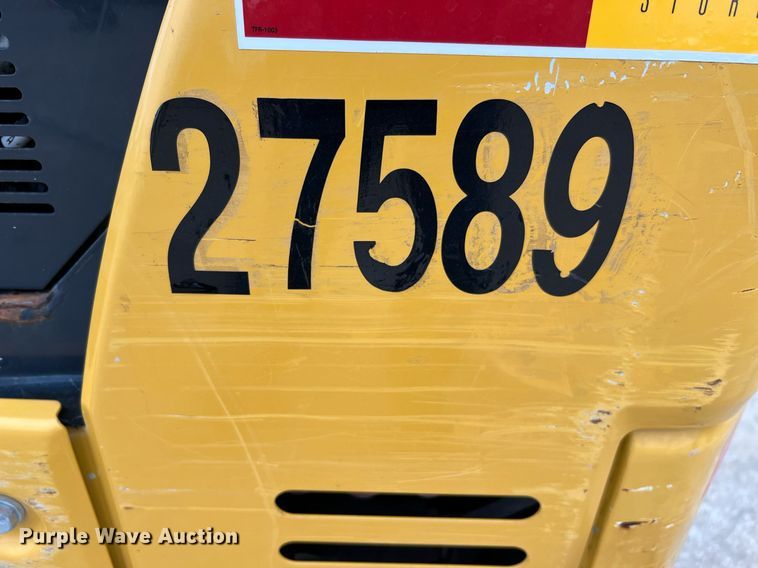 image for item MH9927 2019 John Deere 17G  mini excavator