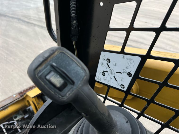 image for item MH9928 2018 Caterpillar 259D  tracked skid steer loader