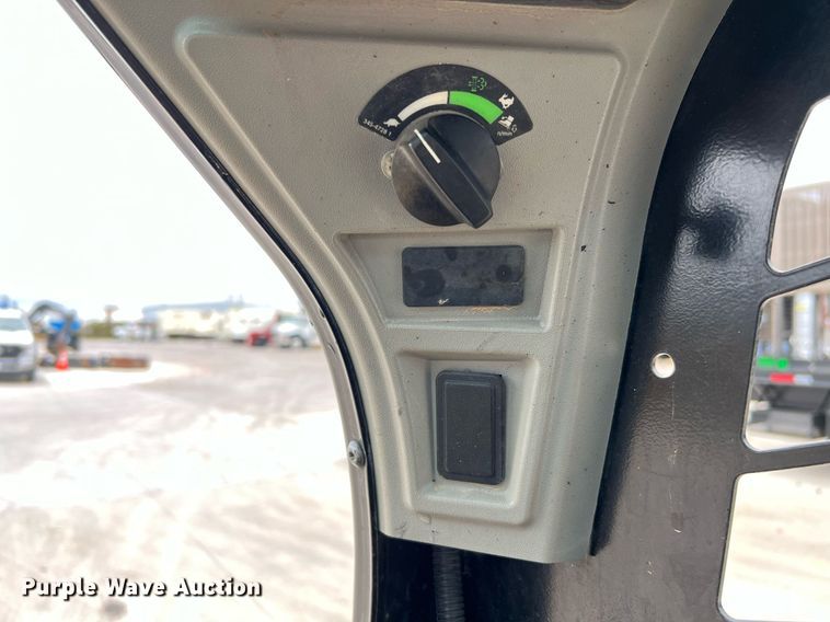 image for item MH9929 2019 Caterpillar 259D  tracked skid steer loader