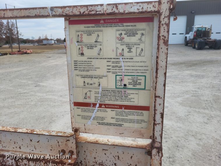 image for item MI9840 Snorkel SL-20  scissor lift