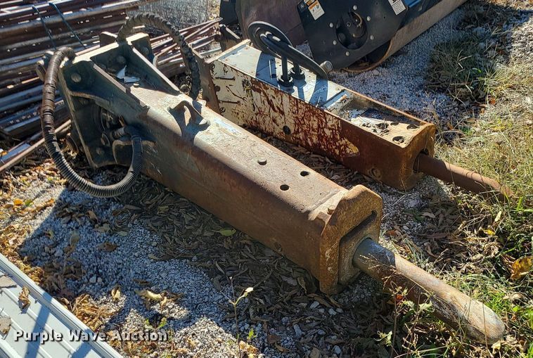 image for item MJ9486 Komatsu JPB 2200V  breaker