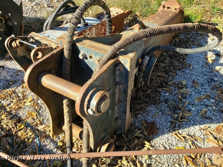 image for item MJ9486 Komatsu JPB 2200V  breaker