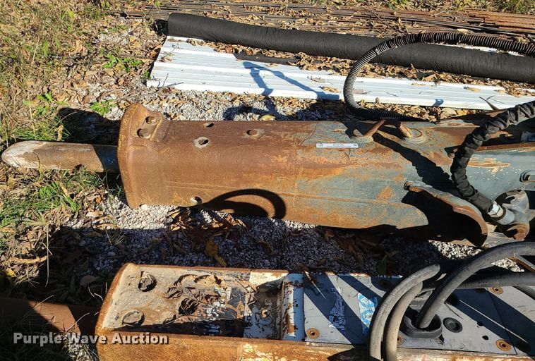 image for item MJ9486 Komatsu JPB 2200V  breaker