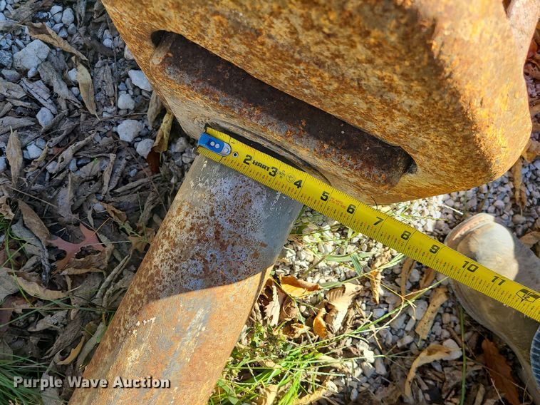 image for item MJ9486 Komatsu JPB 2200V  breaker