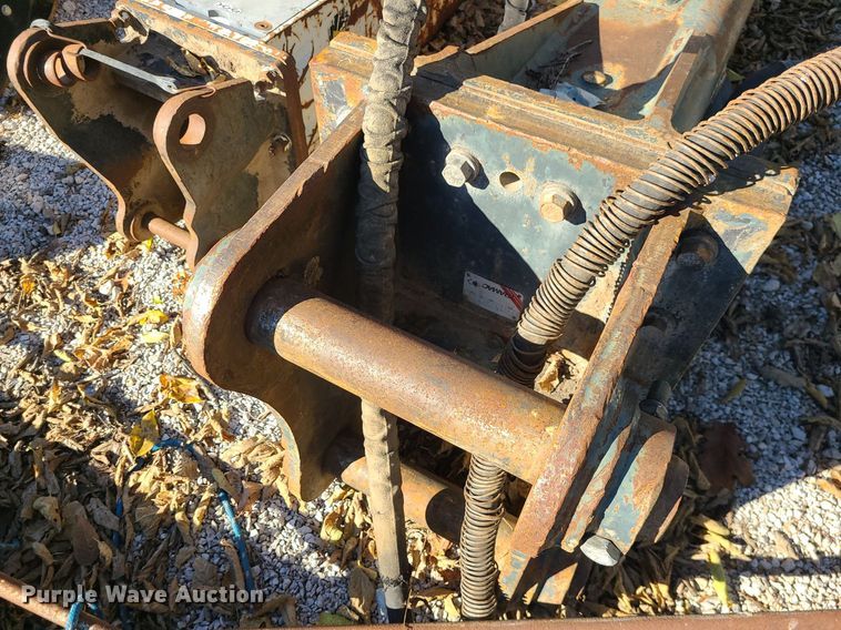 image for item MJ9486 Komatsu JPB 2200V  breaker