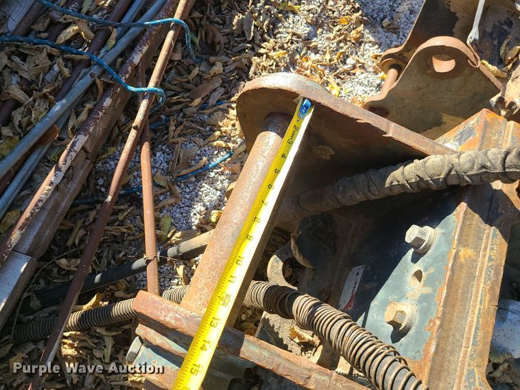 image for item MJ9486 Komatsu JPB 2200V  breaker