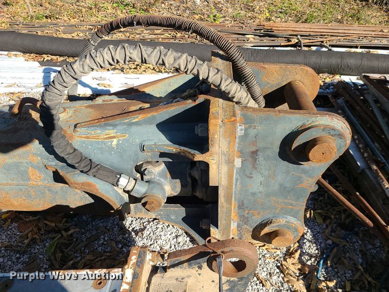 image for item MJ9486 Komatsu JPB 2200V  breaker