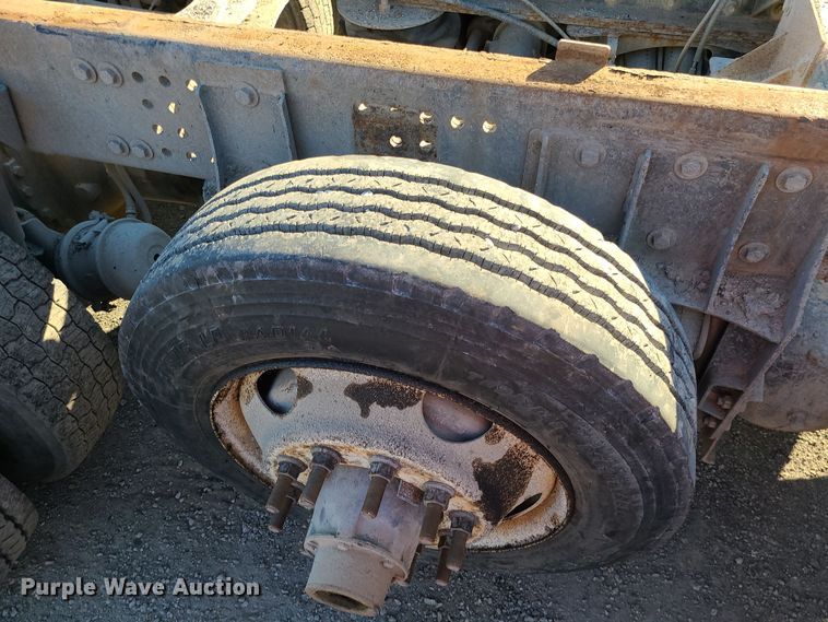 image for item MJ9520 2004 Sterling  truck cab and chassis