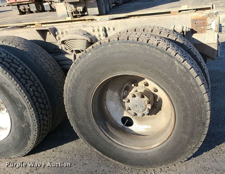 image for item MJ9520 2004 Sterling  truck cab and chassis