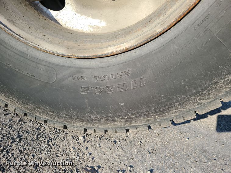 image for item MJ9520 2004 Sterling  truck cab and chassis