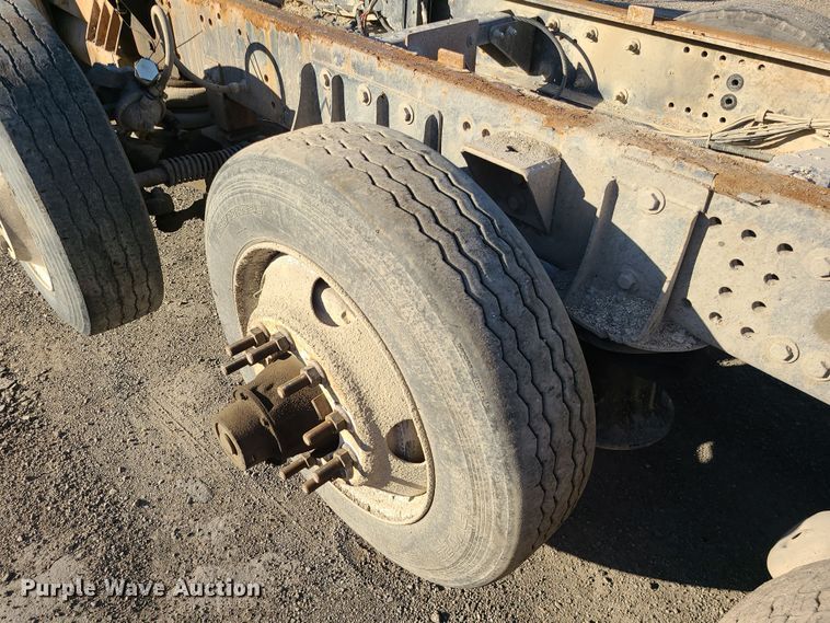 image for item MJ9520 2004 Sterling  truck cab and chassis