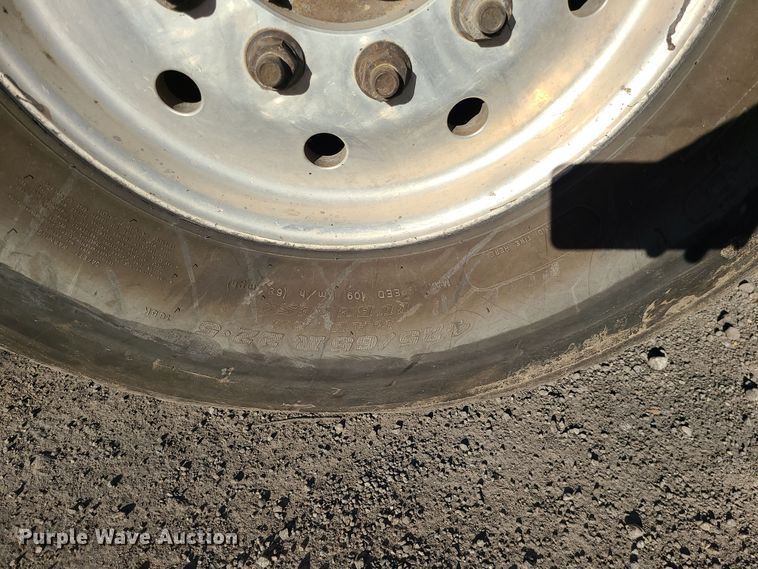 image for item MJ9520 2004 Sterling  truck cab and chassis