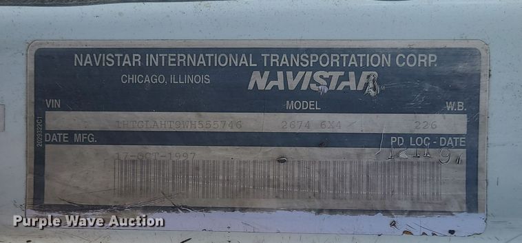 image for item MJ9521 1998 International  truck cab and chassis