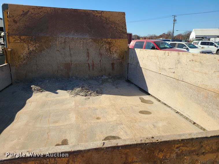 image for item MJ9524 2013 Morooka MSF-800VD  track carrier