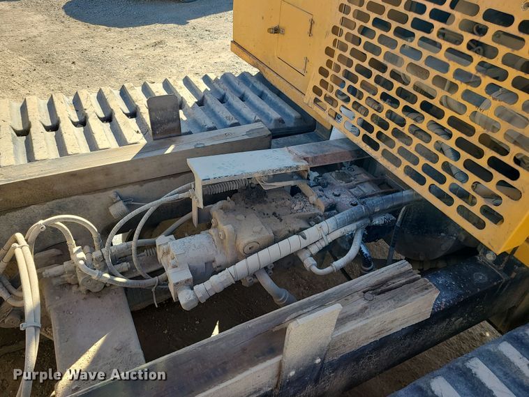 image for item MJ9524 2013 Morooka MSF-800VD  track carrier