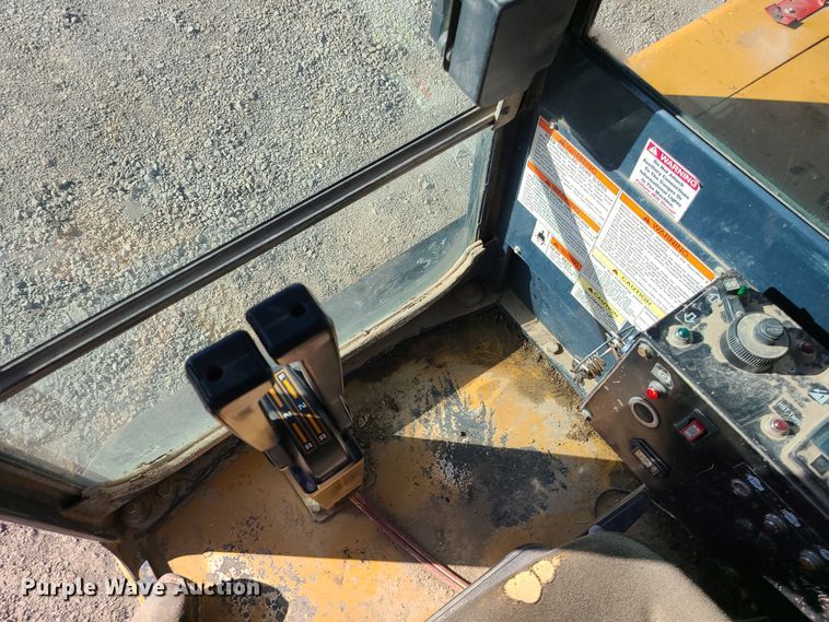 image for item MJ9524 2013 Morooka MSF-800VD  track carrier