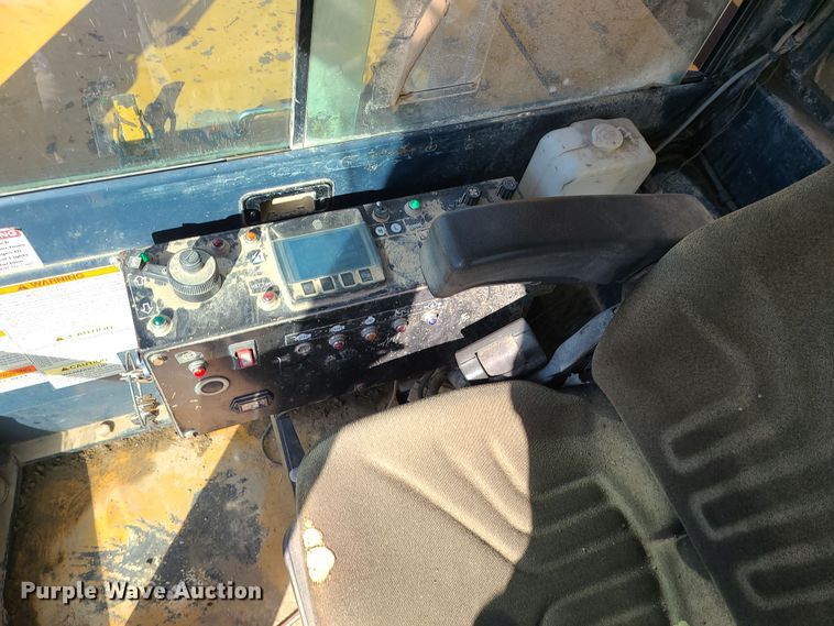 image for item MJ9524 2013 Morooka MSF-800VD  track carrier