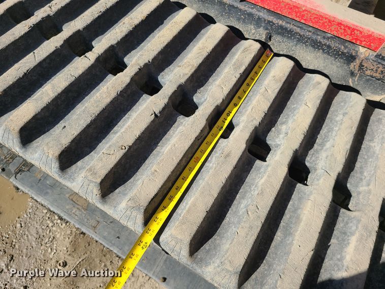 image for item MJ9524 2013 Morooka MSF-800VD  track carrier