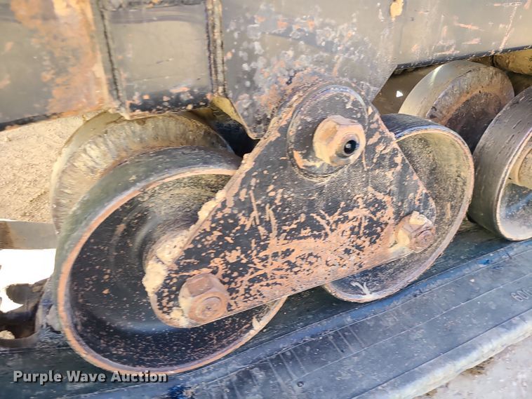 image for item MJ9524 2013 Morooka MSF-800VD  track carrier