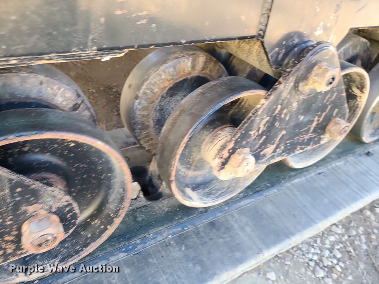 image for item MJ9524 2013 Morooka MSF-800VD  track carrier