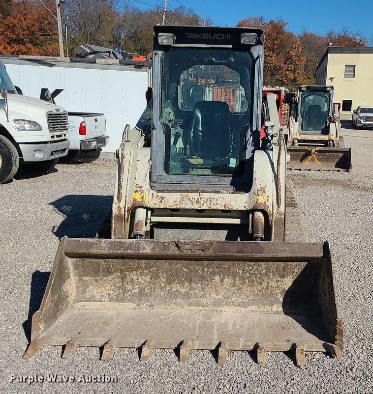 image for item MJ9526 2012 Takeuchi TL250  tracked skid steer loader