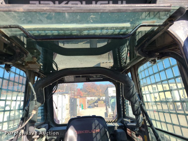 image for item MJ9526 2012 Takeuchi TL250  tracked skid steer loader