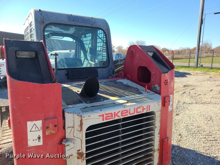 image for item MJ9526 2012 Takeuchi TL250  tracked skid steer loader