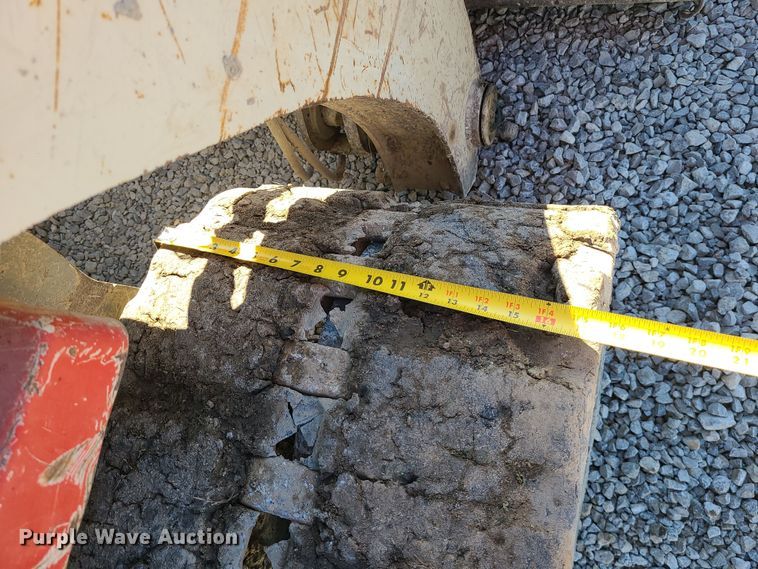 image for item MJ9526 2012 Takeuchi TL250  tracked skid steer loader