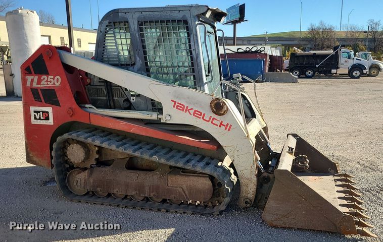 image for item MJ9527 2011 Takeuchi TL250  tracked skid steer loader