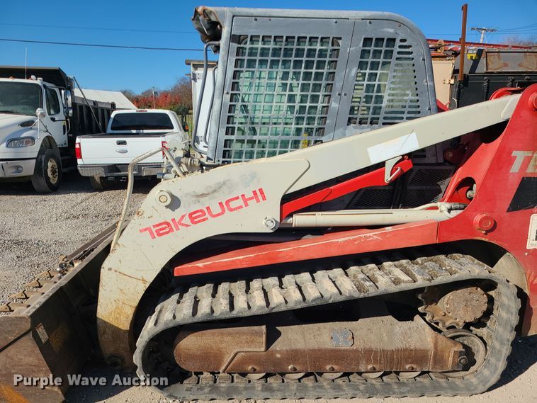 image for item MJ9527 2011 Takeuchi TL250  tracked skid steer loader